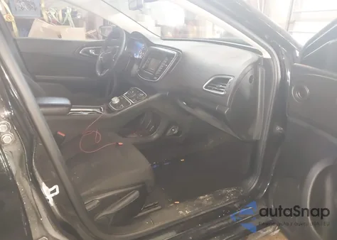 2015 Chrysler 200 Limited z USA, uszkodzony, nr VIN 1C3CCCAB4FN688932